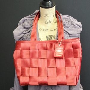 Red seatbeltbag brand seatbelt bag NWOT G3:9:1120